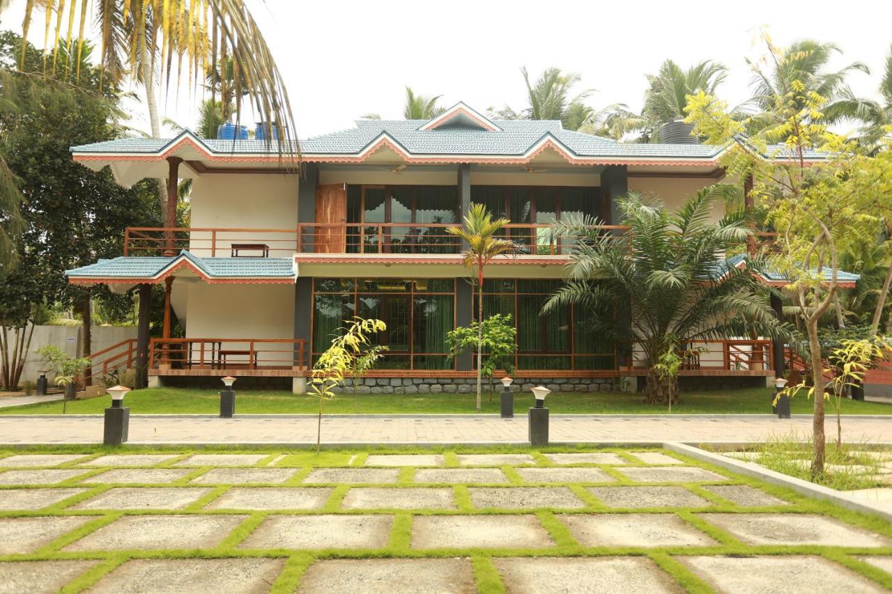 Lara Lake View Resort Thiruvananthapuram Zewnętrze zdjęcie