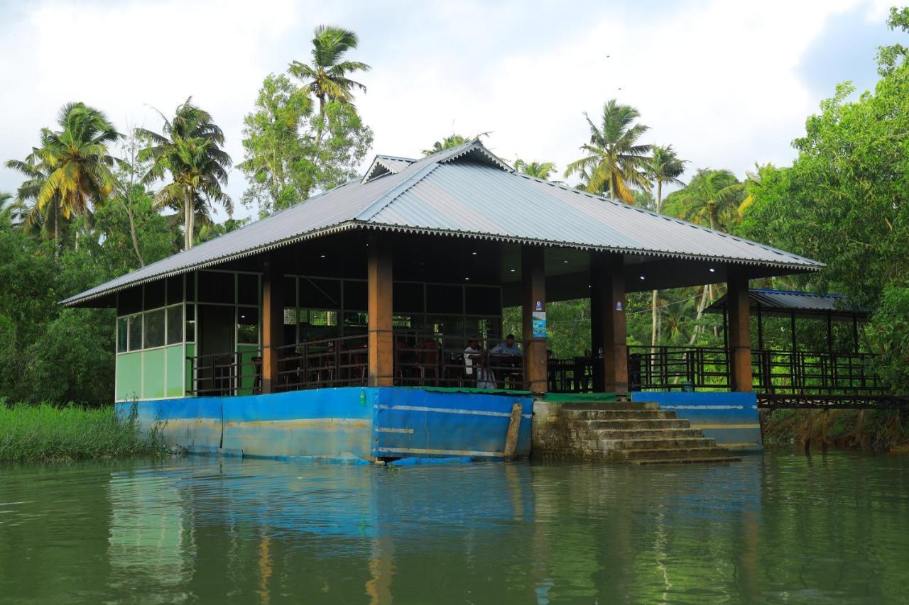 Lara Lake View Resort Thiruvananthapuram Zewnętrze zdjęcie